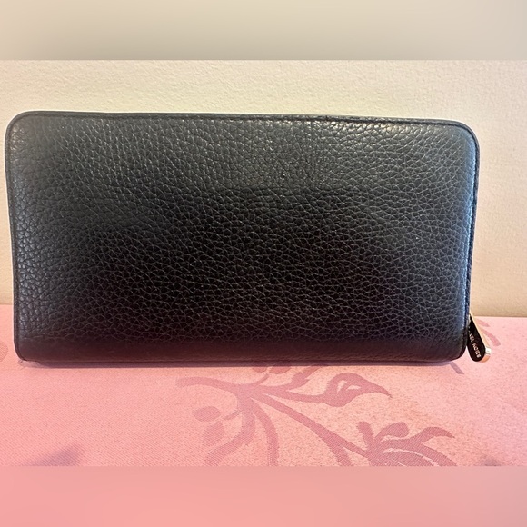 Michael Kors Hamilton Continental Lock Wallet - Picture 3 of 8